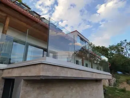 Sklenené zábradlie na terasu Banská Bystrica