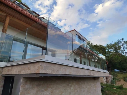 Sklenené zábradlie na terasu Banská Bystrica