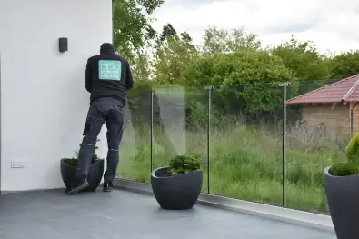 Realizácia skleneného zábradlia na terase v Košiciach - naša referencia