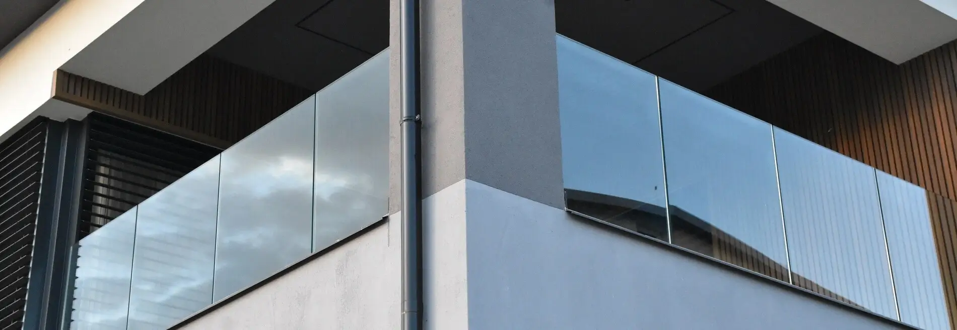 Bezpečnostné sklenené zábradlie